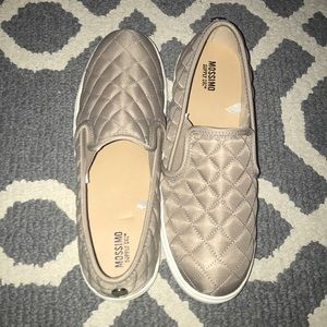 TAN QUILTED STEVE MADDEN LOOK ALIKE SLIP ONS